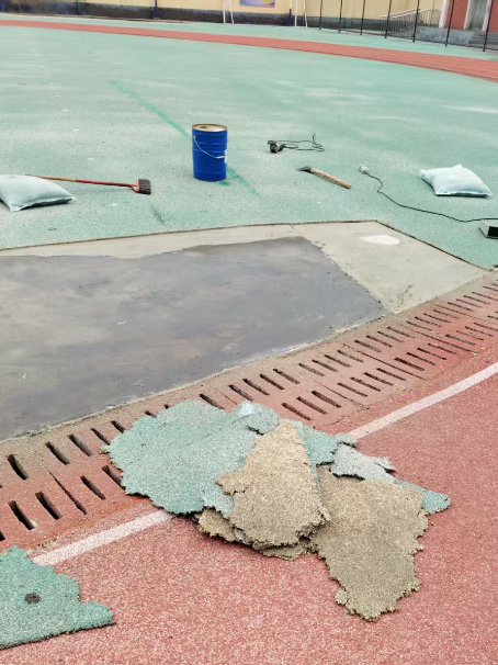 曲靖球场翻新维修补、球场翻新修补改造